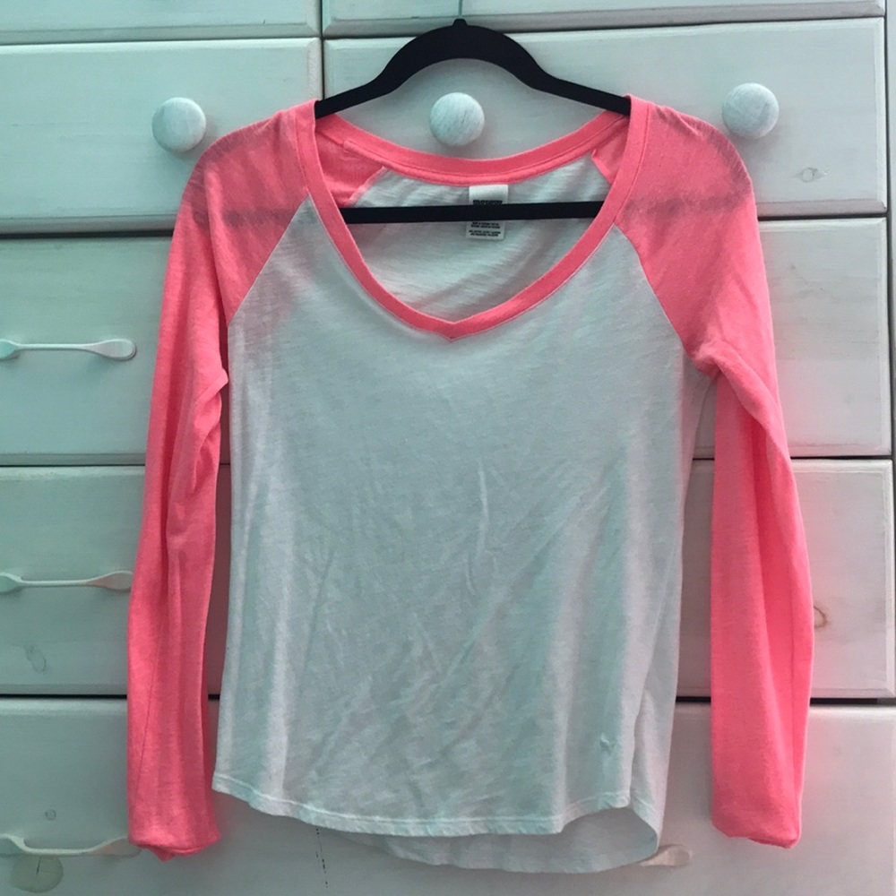 Victoria’s Secret PINK longsleeve baseball tee